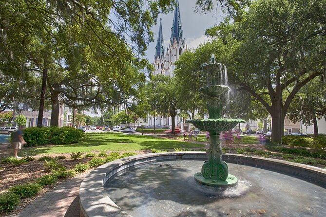 Walking Thru the Wonderful World of Savannah - Exploring the Riverfront and Waterfront Promenade