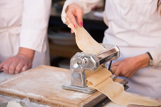 Authentic Fettuccine and Marinara With Chef Anthony - Meeting Location and Schedule