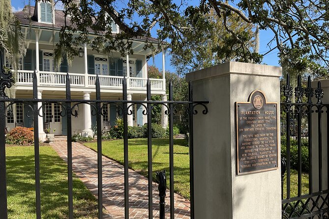 City Tour in French Historic Districts - Accessibility and Participation
