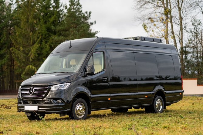 Departure by Sprinter From Milwaukee to Milwaukee Airport MKE - Transfer Duration and Conditions