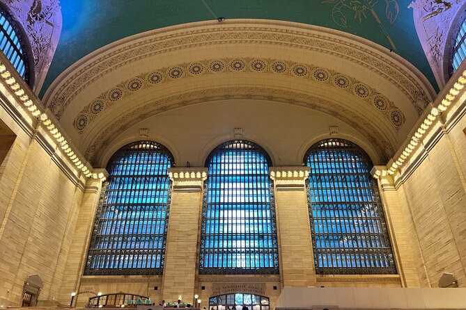 Grand Central Terminal History and Mystery Tour - Grand Centrals Iconic Amenities and Features