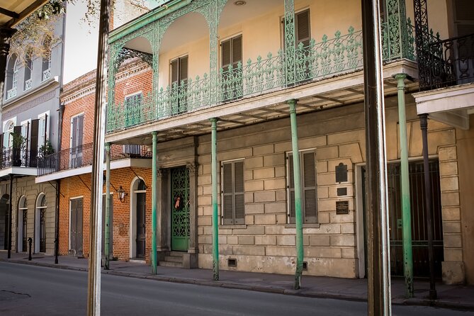 Hidden Gardens: An Urban Plantation Walking Tour - Guided Experience With Local Insight