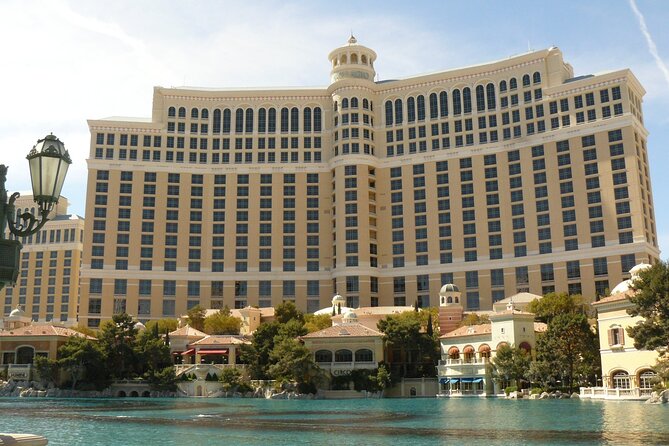 Jewish History Private Walking Tour of the Las Vegas Strip - Group Size and Personal Attention