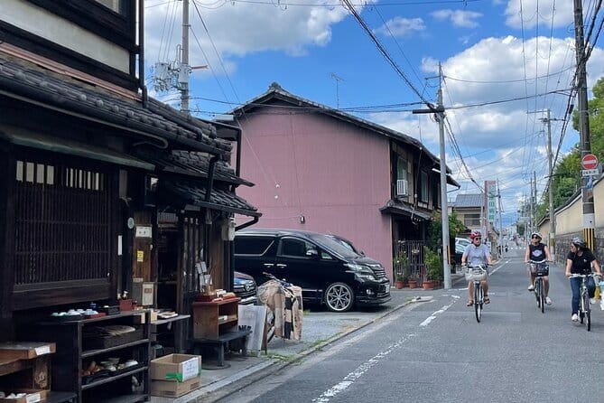 Kyoto Arashiyama Bamboo Forest Hidden Hiking Tour - Meeting the English-Speaking Guide