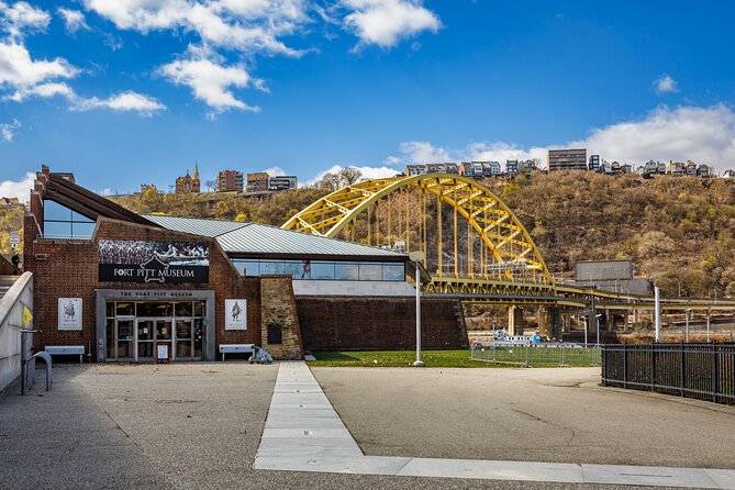 Love in the City: Pittsburgh's Enchanting Romantic Walk - Romantic Activities and Surprises