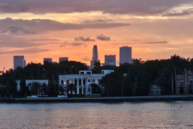 Miami Private Sunset Speedboat for up to 6 People - Participation Details and Requirements