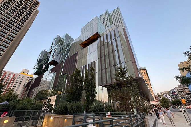 New York Soho and the Village Tour Review - Guide Performance and Knowledgeability