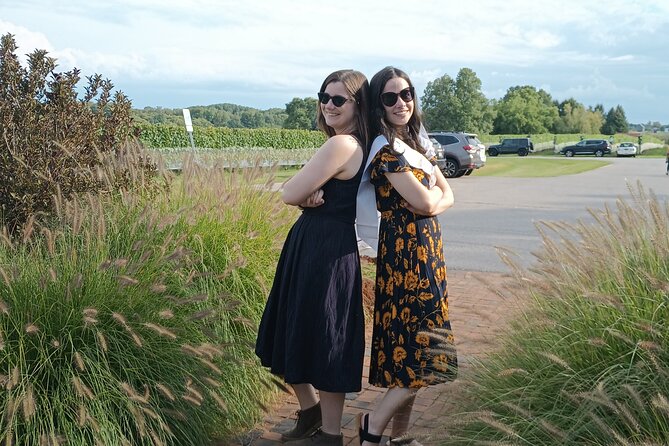 NON BUS Traverse City Singles Mingle Sunset Wine Distillery Tour - Meeting and Pickup