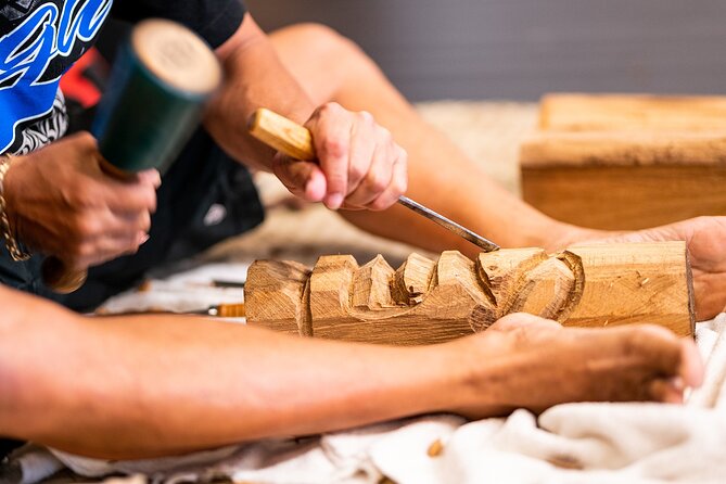 Polynesian Wood Carving on Maui Review - Accessibility Features of the Venue