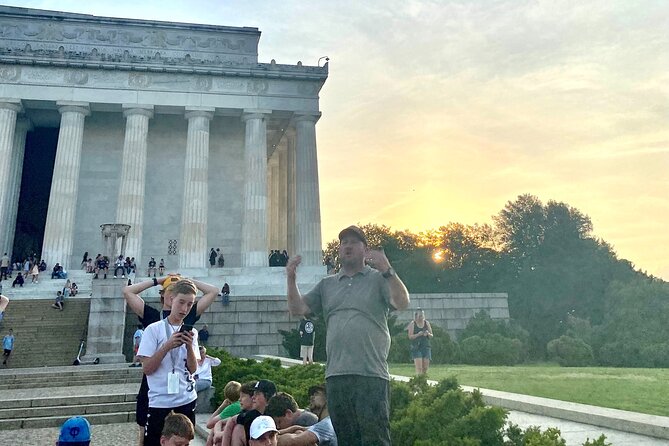 Private DC Guided Bus Tour Review - Guide Experience and Expertise