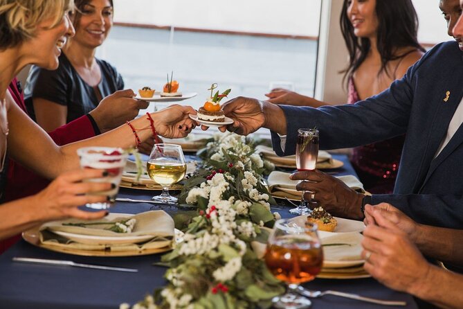 San Diego Christmas Eve Dinner Buffet Cruise - Accessibility and Participation