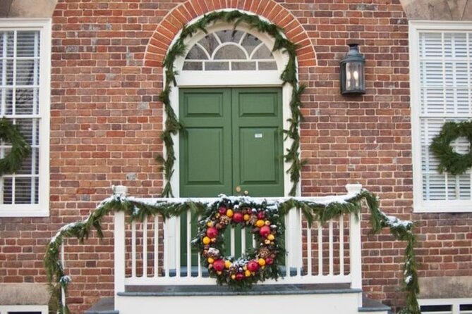 Tales of Christmas Past and Present in Williamsburg - Candlelight Concerts