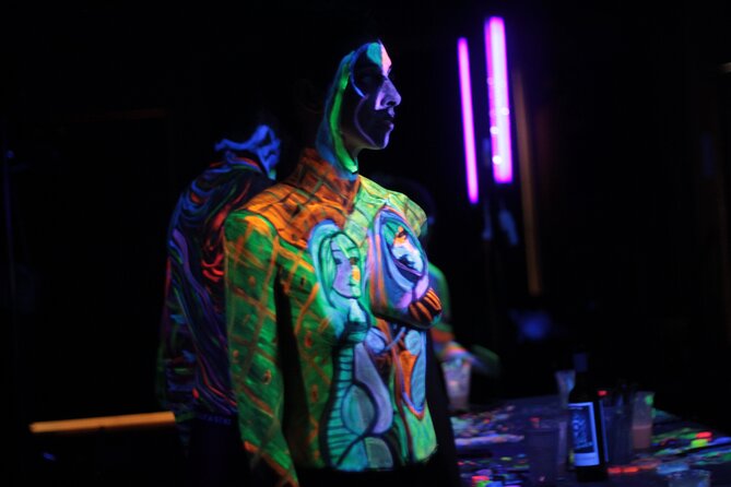 UV Body Painting Experience for Couples in Brooklyn - Inclusivity and Accessibility Features