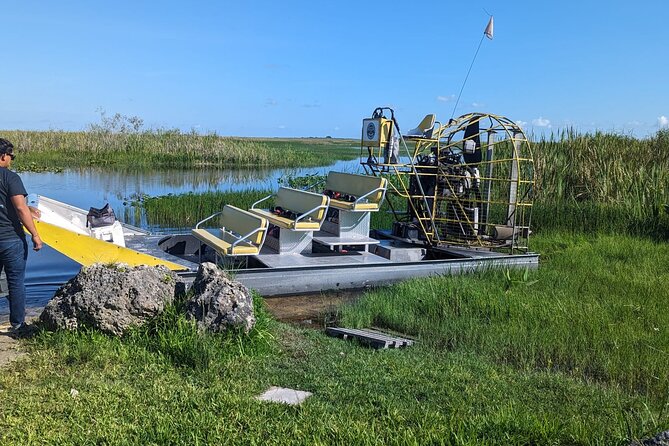 Visit the Everglades in French With Transfer and 1 Hour 30 Minute Airboat Ride - Booking Information