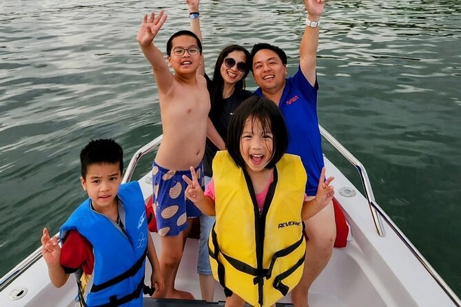 Half Day Luxury Boat Tour in St. Petersburg With Snorkeling - Accessibility and Participation Details