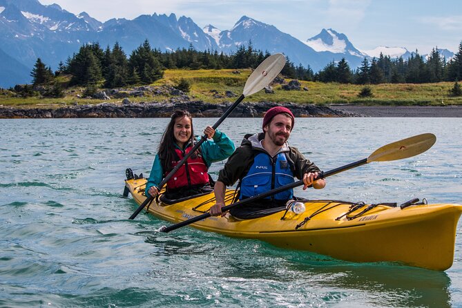 Inside Passage Sea Kayaking Review - Insights Into the Professional Guide and Support Staff