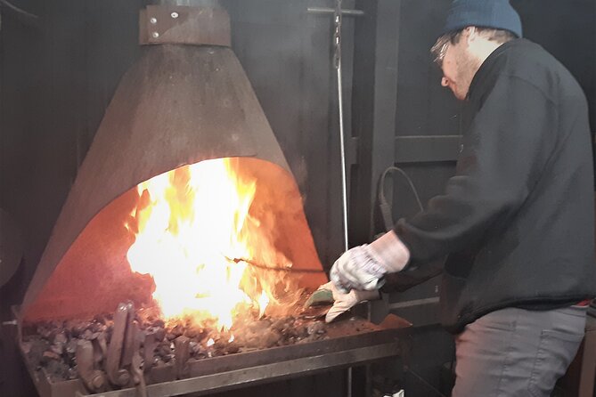 Learn to Forge, Experiential Learning, Hands-On Forge Experience - Guided by Local Experts