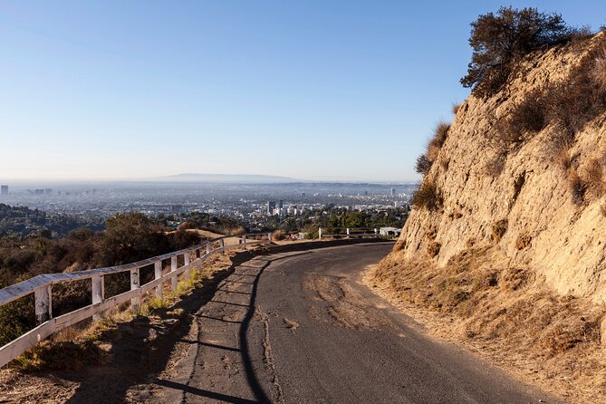 Los Angeles Private Mulholland Drive Scenic and Santa Monica Tour - Exploring Mulholland Drive