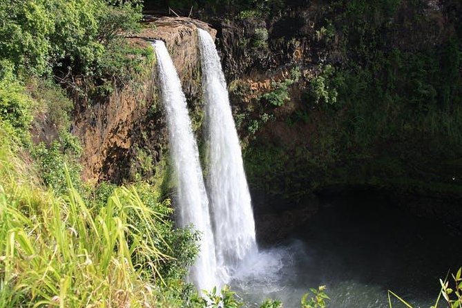 One-Day Tour Hawaii Movie Tour: Island Hopping From Oahu to Kauai - Accessibility Information
