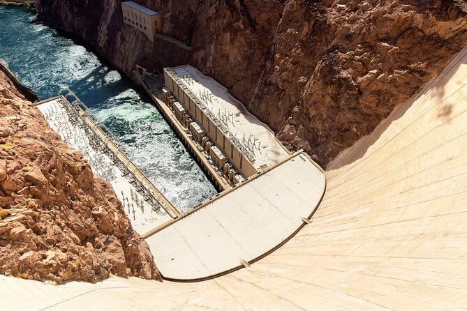 Private 4 Hours Stretch Limo Tour in Hoover Dam - Accessibility and Policies