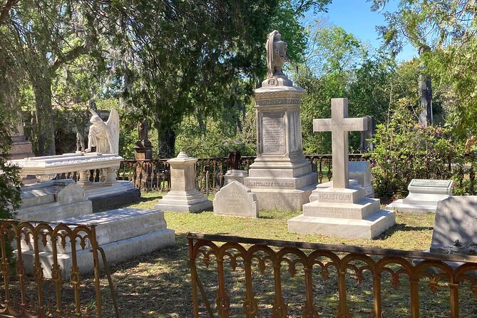 Real Savannah Tour Review: History, Ghosts, Crime - Accessibility Features of the Tour