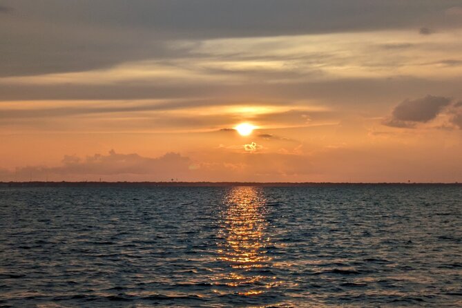 Redneck Riviera Sunset Cruise Review - Cruise Capacity and Group Dynamics