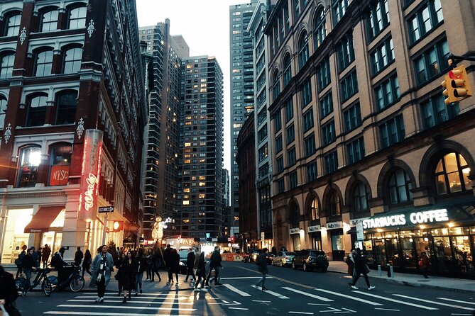 The Smurfs Filming Locations Tour in New York With Private Guide - Insider Tips for Navigating the Smurfs NYC Haunts