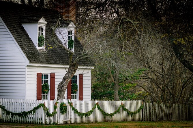 Williamsburg's Winter Wonderland: A Historic Holiday Stroll - Tips for an Enjoyable Experience