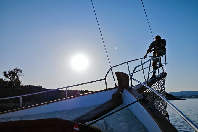 Dreamy Sails - Sunset Tour With Dinner And Wine - Confirmation and Cancellation