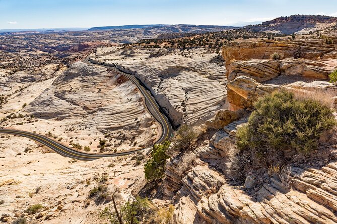 Grand Staircase Escalante and Scenic Byway 12 Audio Tour Guide - Offline Convenience