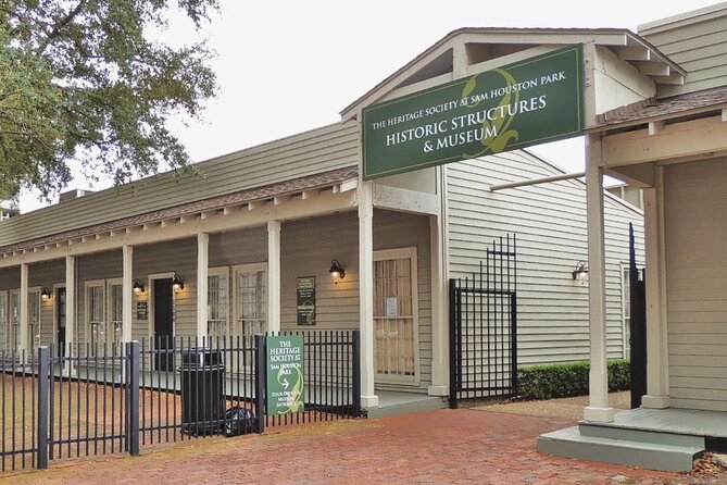 Houston Guided Tour & Heritage Museum - Highlights of the Houston Guided Tour