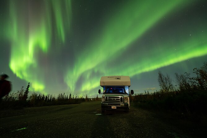 Luxury RV Aurora Chasing Tour Review - Photography Tips for Capturing the Aurora Borealis