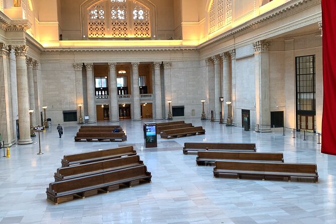 Movie Tour Through Chicagos Union Station - Highlights From the Tour