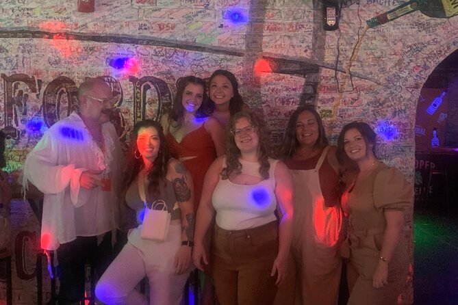 Private Ghosts, History and Scandals Pub Crawl in Old Savannah - Accessibility and Group Size Options