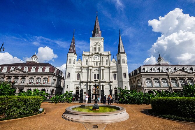 Private Transfer: Louis Armstrong Airport MSY to New Orleans in Luxury SUV - Tailored Transportation for Your Needs