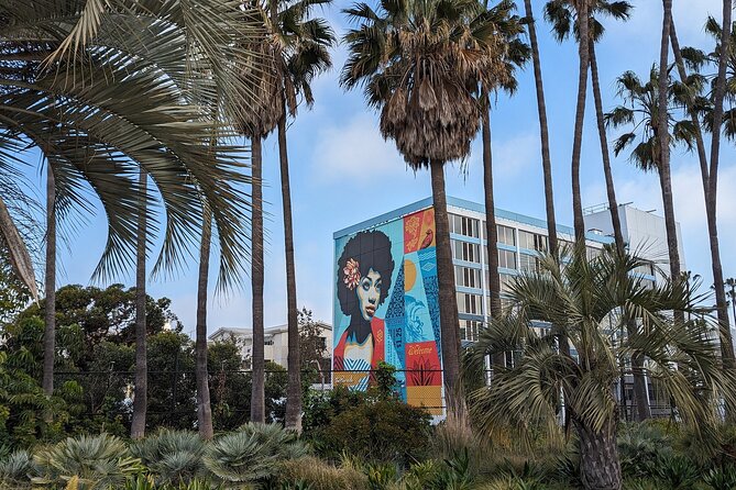 Santa Monica Scavenger Hunt Walking Tour and Game - What to Expect on the Scavenger Hunt