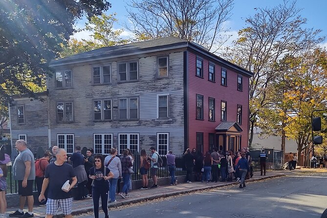 Tales of Salem Halloween Guided Walking Tour Review - Accessibility Features of the Tour