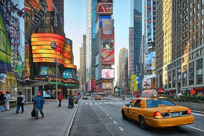 The Smurfs Filming Locations Tour in New York With Private Guide - Customizing Your Smurfs-Inspired Walking Tour Experience