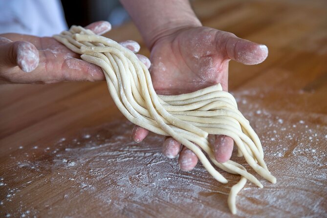 Traditional Ramen Cooking Class With Local Chef in Nashville - Drinks and Bar Options