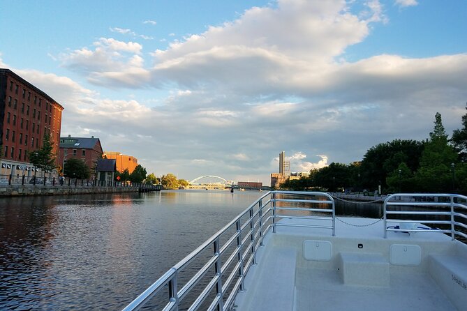 Vineyard Voyages - Floating Wine Tasting - Exploring Downtown Providence