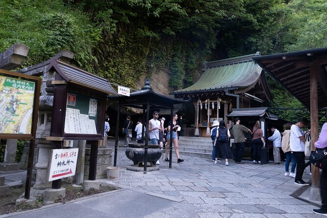 【Kamakura Highlights 5 Hour】Budget Group Walking Tour With Lunch - Experience Traditional Japanese Cuisine