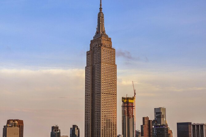 Manhattan's Finest Luxury and Landmark Tour of Fifth Avenue - Landmark Stops Along Fifth Avenue