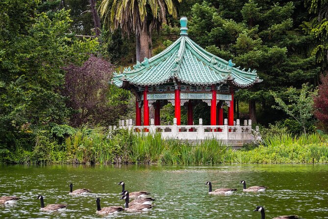 San Francisco Uncovered Self-Guided Adventure - Experiencing the Vibrant North Beach