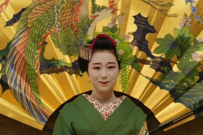 The Art of Geisha: Exclusive Show & Traditional Japanese Game - Convenience and Inclusions of the Tour