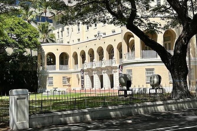 Through A Glass Darkly The Strange and Tragic History Of Honolulu - Emergence of the Pineapple Industry and Labor Exploitation