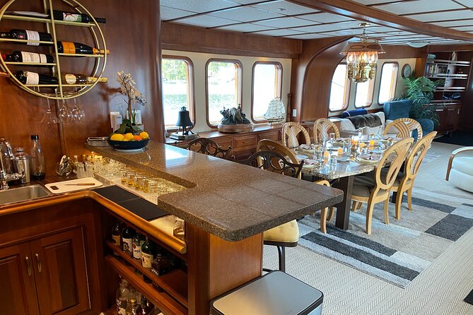 4 Course Dinner Cruise Plus Eco Tour Review - Accessibility and Guest Requirements