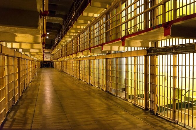 Alcatraz Night Tour With Muir Woods Review - Review of Tour Guides and Overall Service
