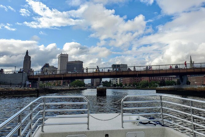 Boat Tour of Green Jacket Shoal Review - Exploring The Landing