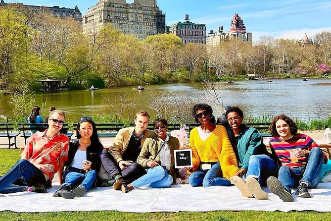 Central Park Luxury Picnic for 5 to 8 Person - Frequently Asked Questions