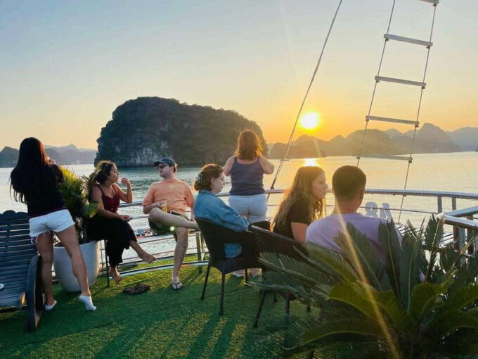 From Hanoi: Ha Long Bay Luxury Day Cruise With Food & Kayak - Sunset Party and Return